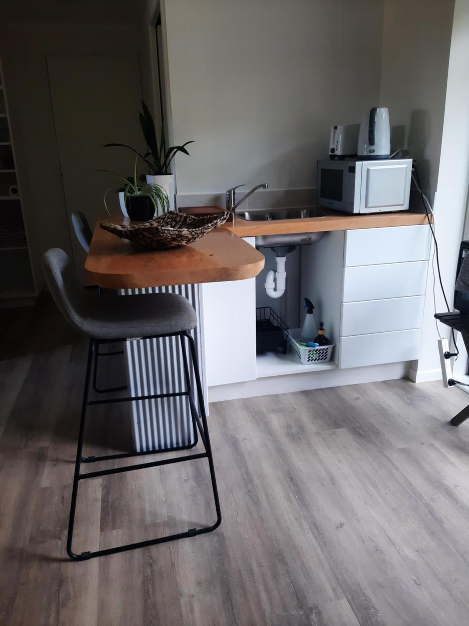 Ohiwa - Bryans Apartment